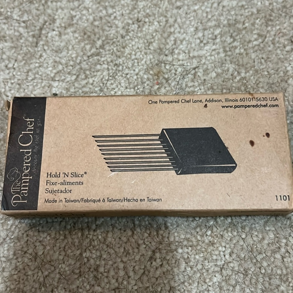 Pampered Chef Hold ‘N Slice #1101